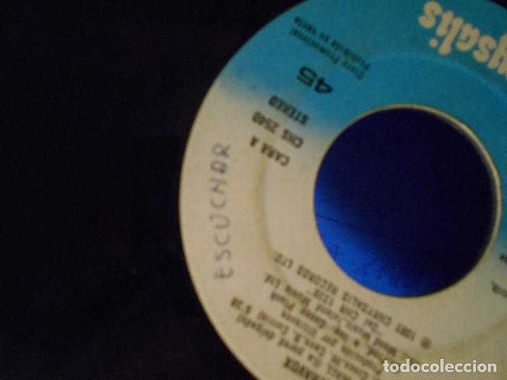 Discos de vinilo: ULTRAVOX - THE VOICE ( LA VOZ ) + PATHS AND ANGLES - SINGLE CHRYSALIS 1981 - Foto 3