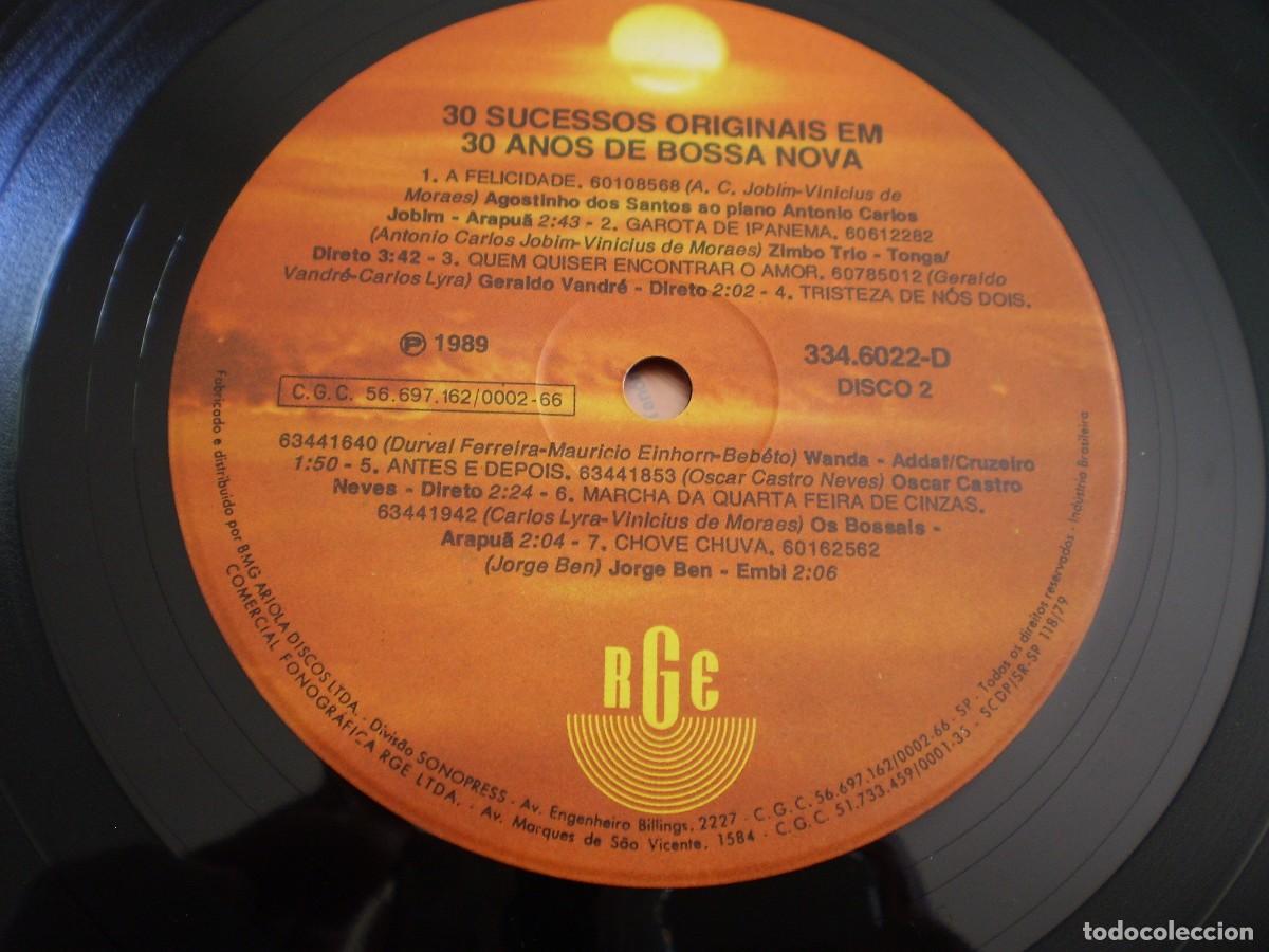 Discos de vinilo: DOBLE LP. 30 A&Ntilde;OS BOSSA NOVA. - Foto 4