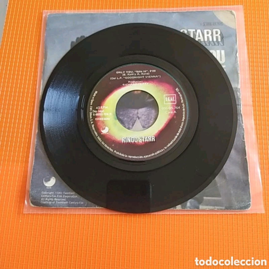 Discos de vinilo: Single Ringo Starr (Beatles) Only You / Call me - Foto 3
