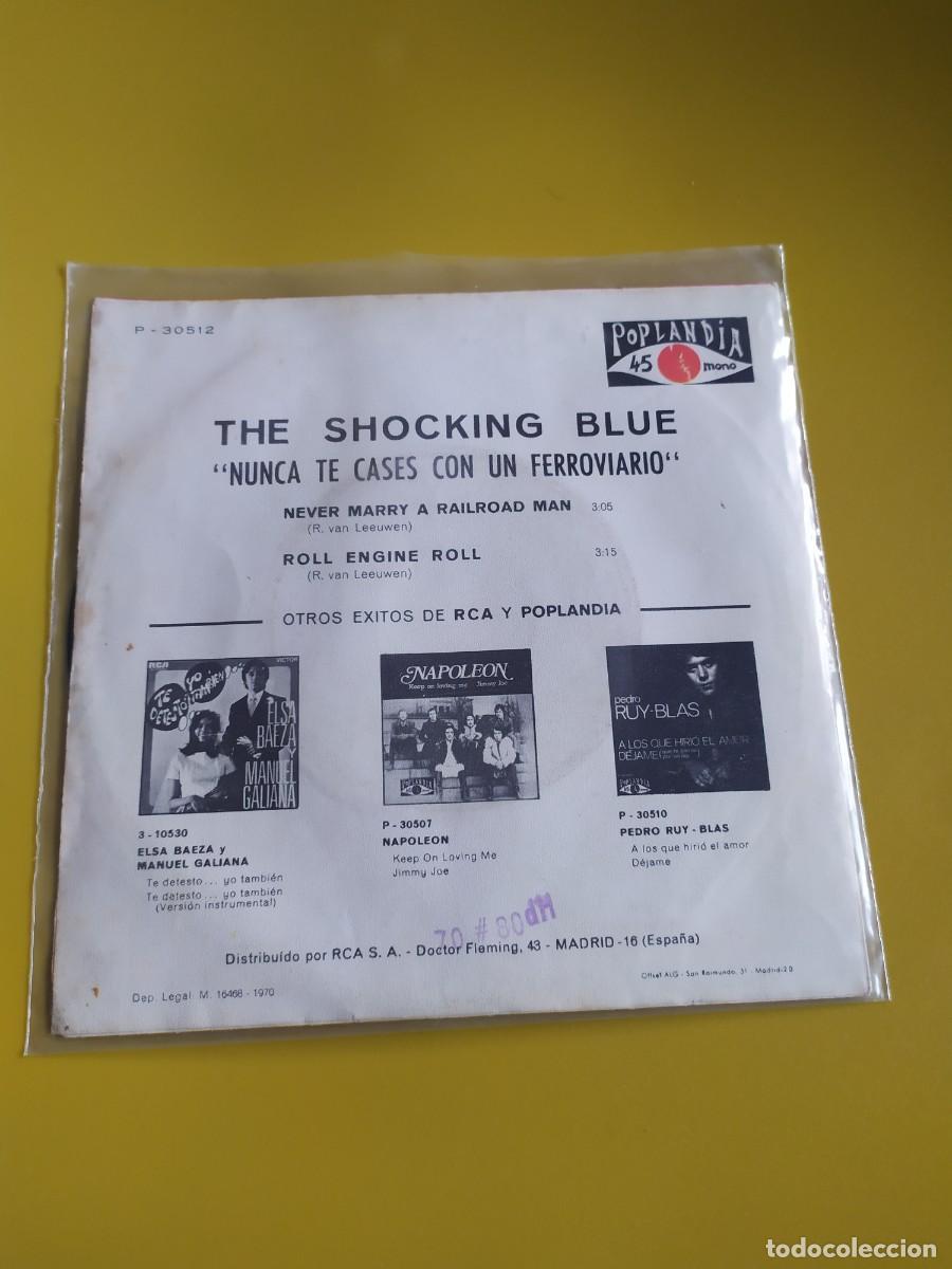 Discos de vinilo: Shocking Blue - Never marry a railroad man / Roll engine Roll 1970 - Foto 2