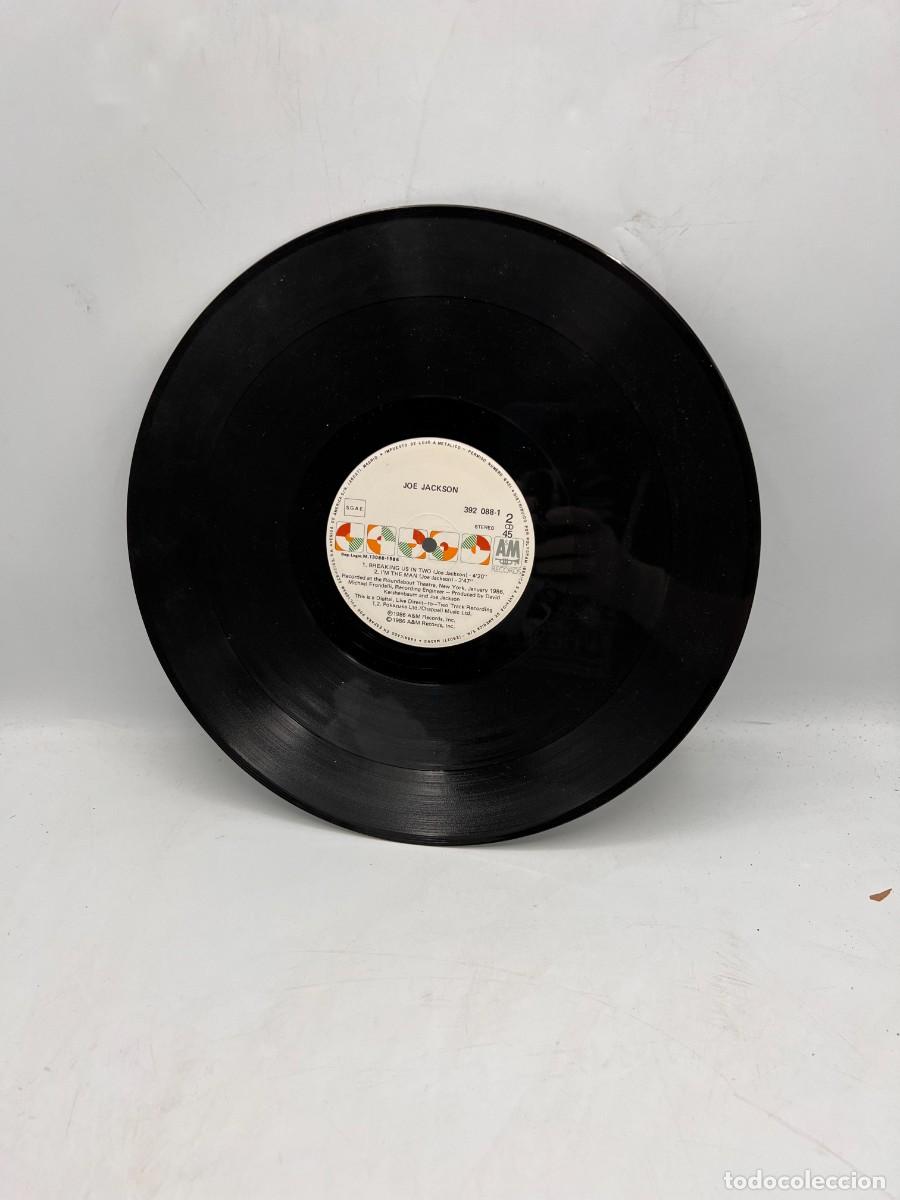 Discos de vinilo: MAXI-SINGLE - JOE JACKSON - RIGHT AND WRONG - A&M RECORDS - MADRID 1986 - Foto 3