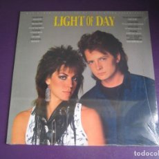 Discos de vinilo: LIGHT OF DAY - BSO CINE - LP EPIC 1987 PRECINTADO - JOAN JETT, MICHAEL J FOX, BON JOVI, ROCK 80'S