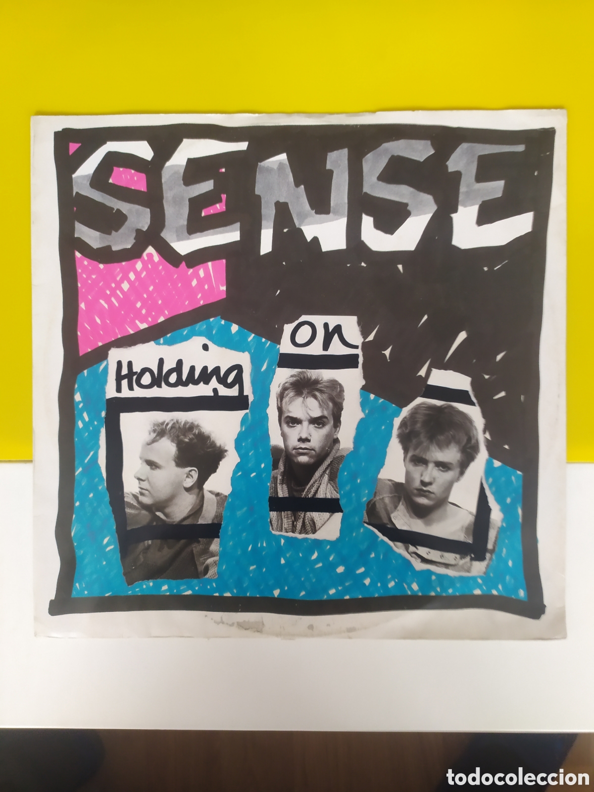 Discos de vinilo: Maxi single Sense. Holding On - Foto 1