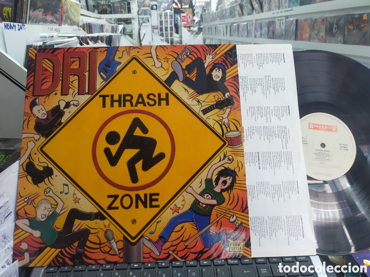 Discos de vinilo: D.r.i. LP trash zone holanda 1989 - Foto 1