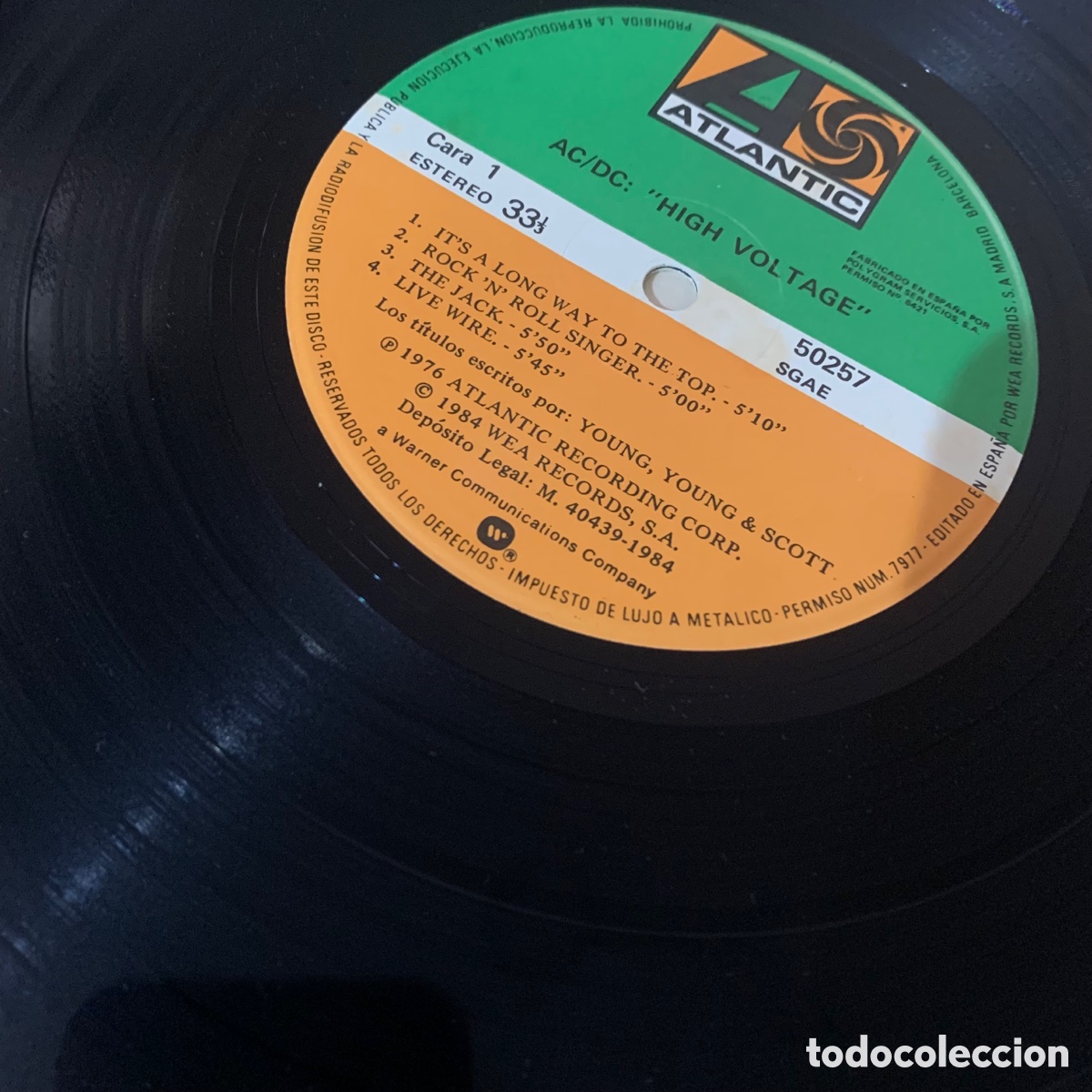 Discos de vinilo: LP AC/DC &ndash; High Voltage EDICION ESPA&Ntilde;OLA DE 1984 - Foto 3