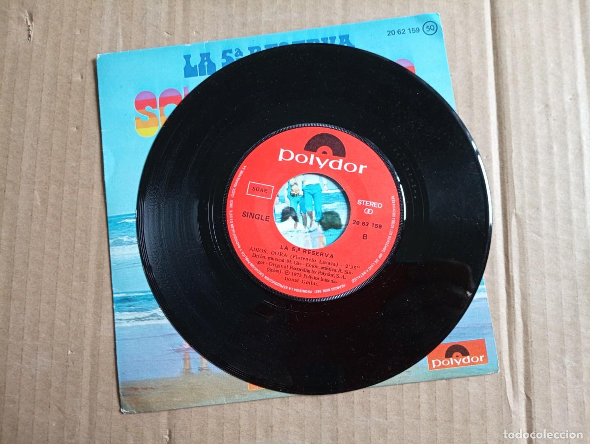 Discos de vinilo: LA 5&ordf; RESERVA - SOL DE VERANO SINGLE 1975 - Foto 2