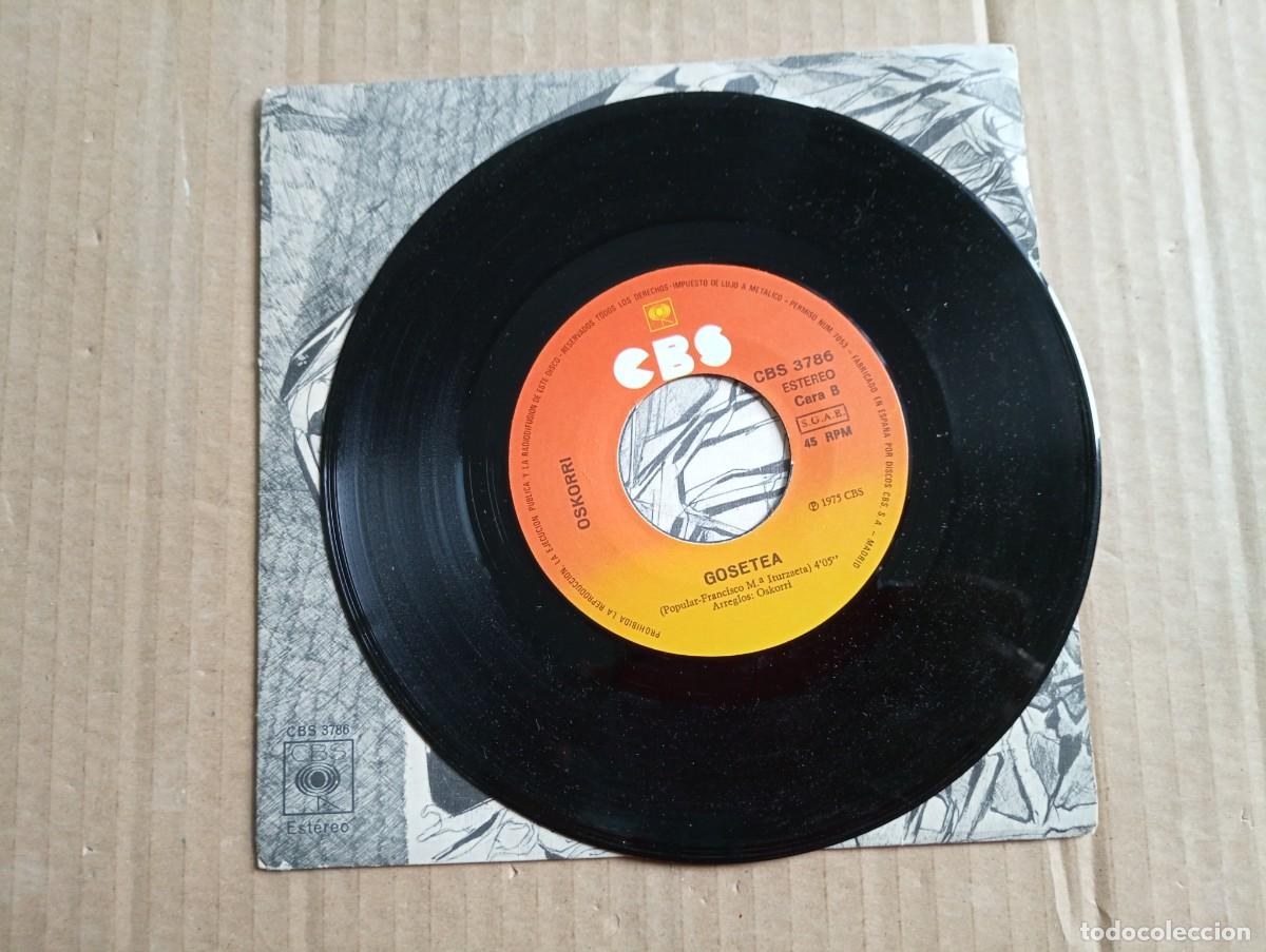Discos de vinilo: OSKORRI - AITA SEMEAK SINGLE 1975 - Foto 2