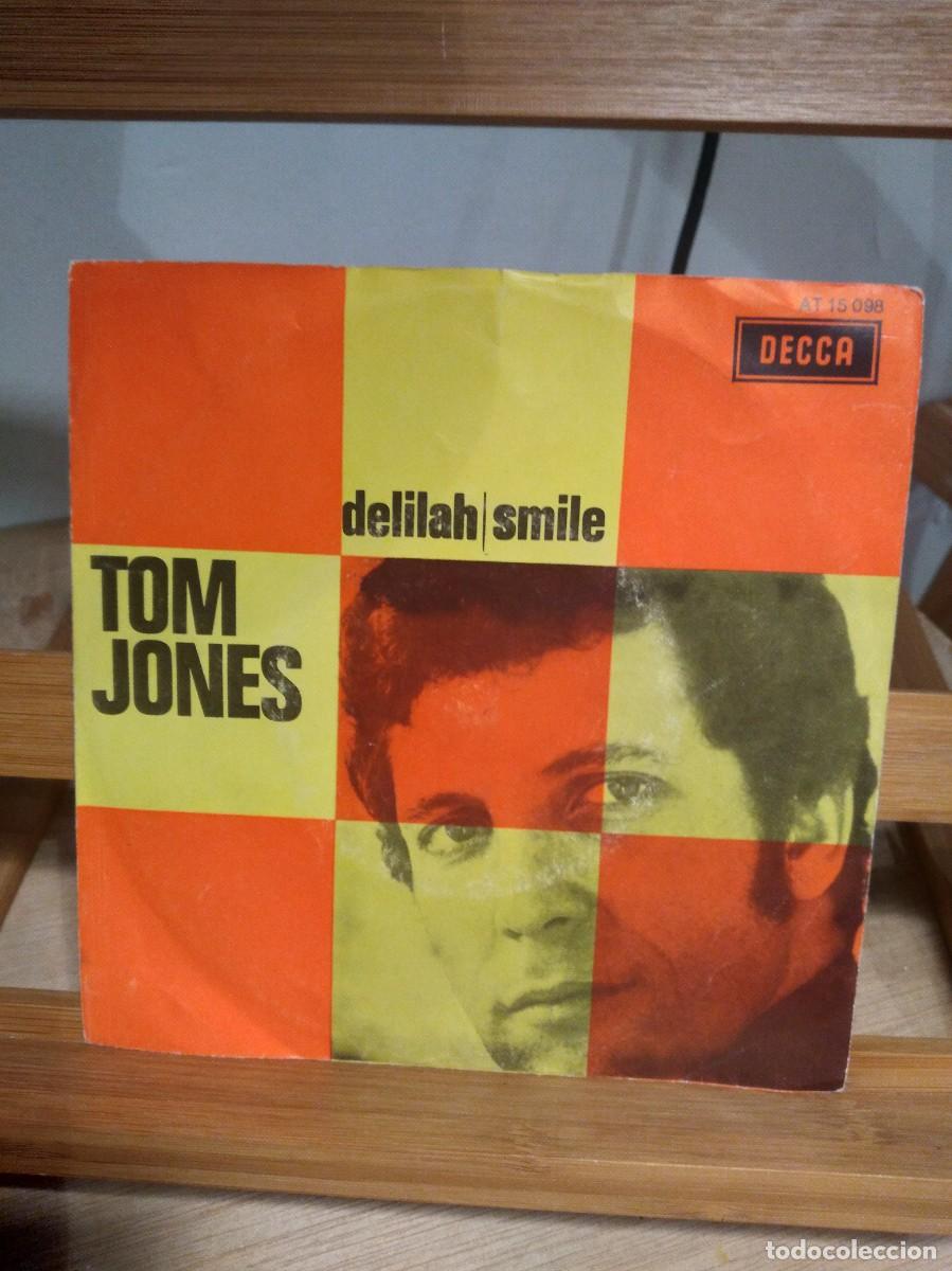 Discos de vinilo: Tom Jones &ndash; Delilah / Smile - Single - - Foto 1