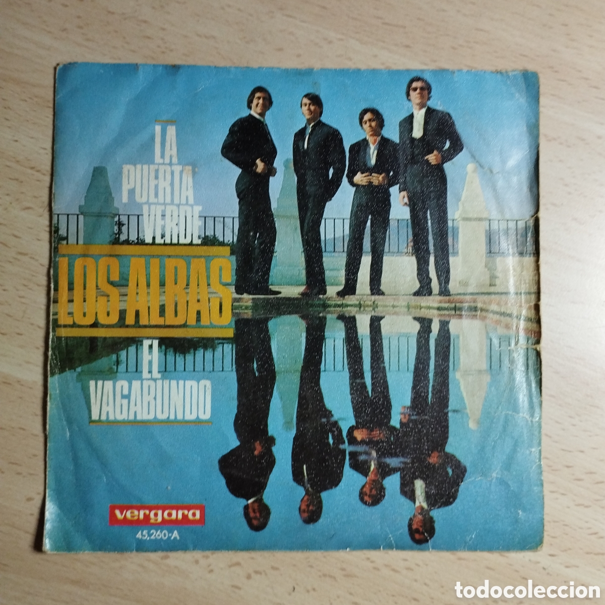 Discos de vinilo: Single 7&rdquo; Los Albas 1968 La puerta verde + El vagabundo. - Foto 1