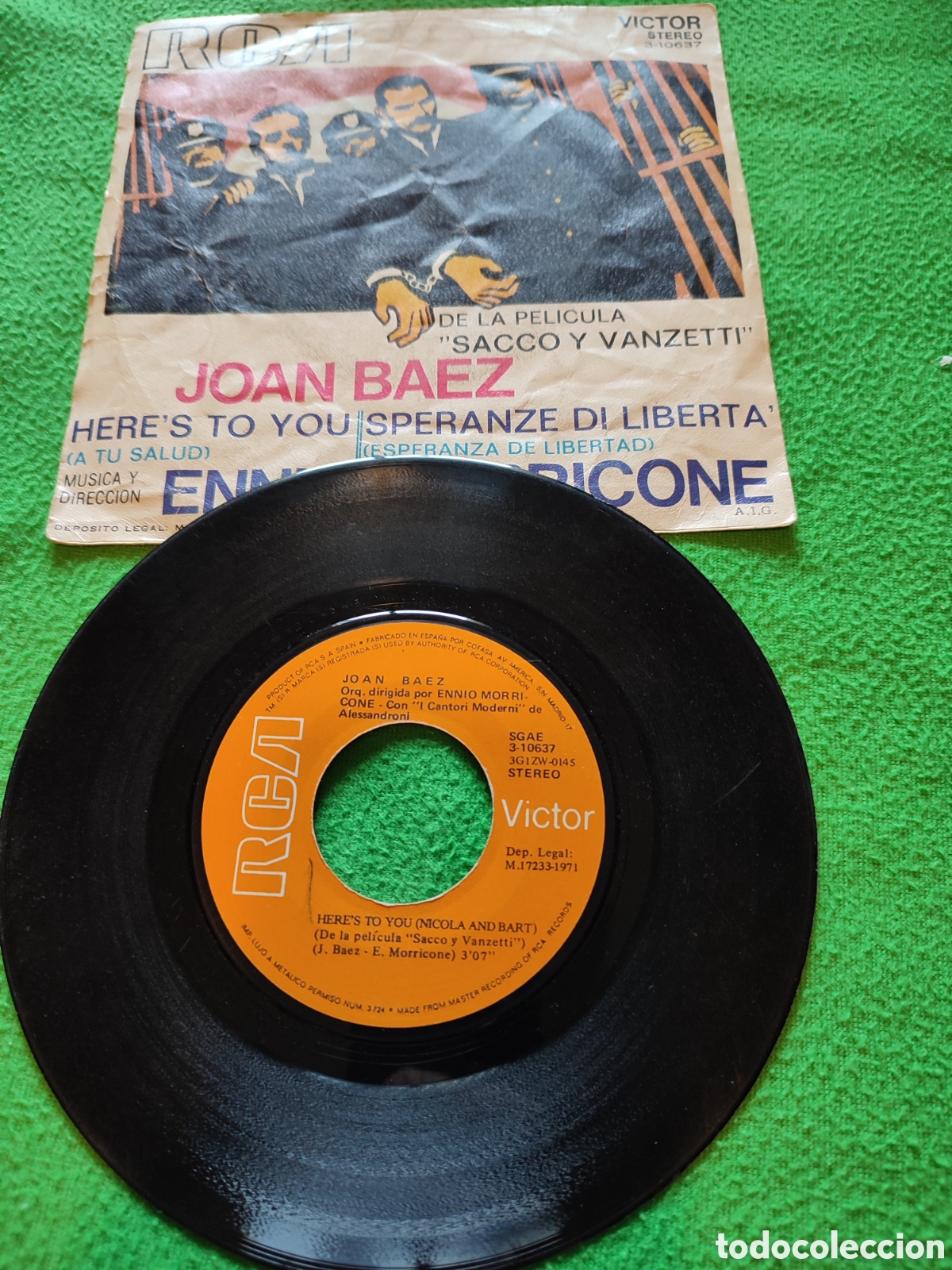 Discos de vinilo: Joan B&aacute;ez -Heres to you - Foto 2