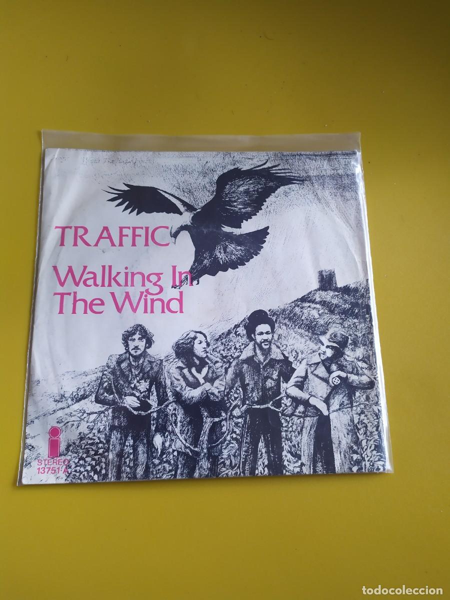 Discos de vinilo: Traffic - Walking in the wind 1975 - Foto 1