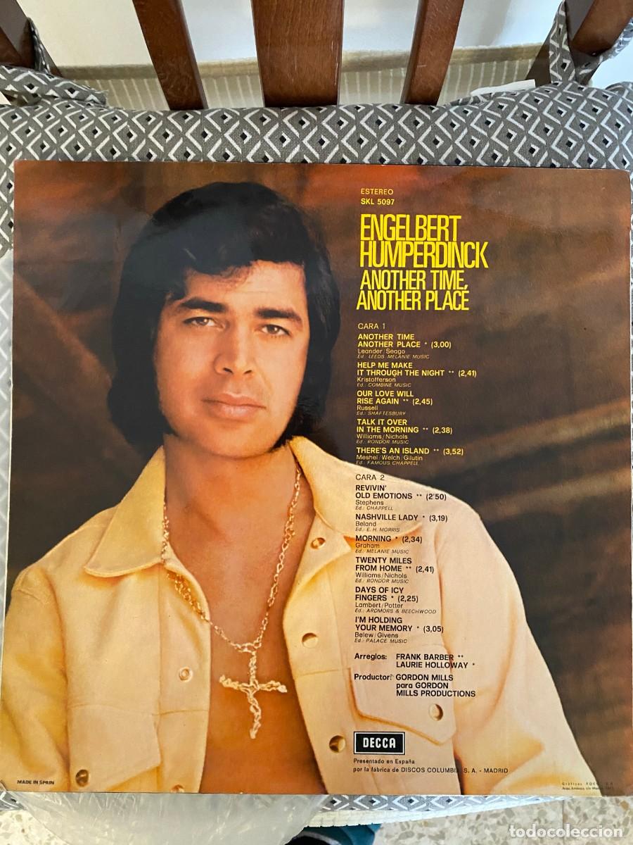 Discos de vinilo: ENGELBERT HUMPERDINCK ANOTHER TIME ANOTHER PLACE VINILO - Foto 2