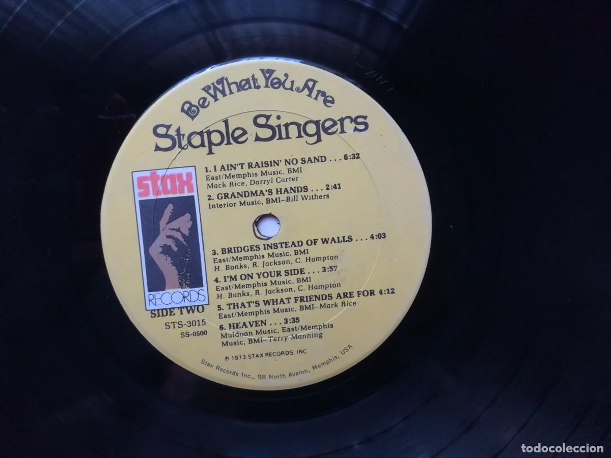 Discos de vinilo: Staple Singers. Be What You Are. LP - Foto 4