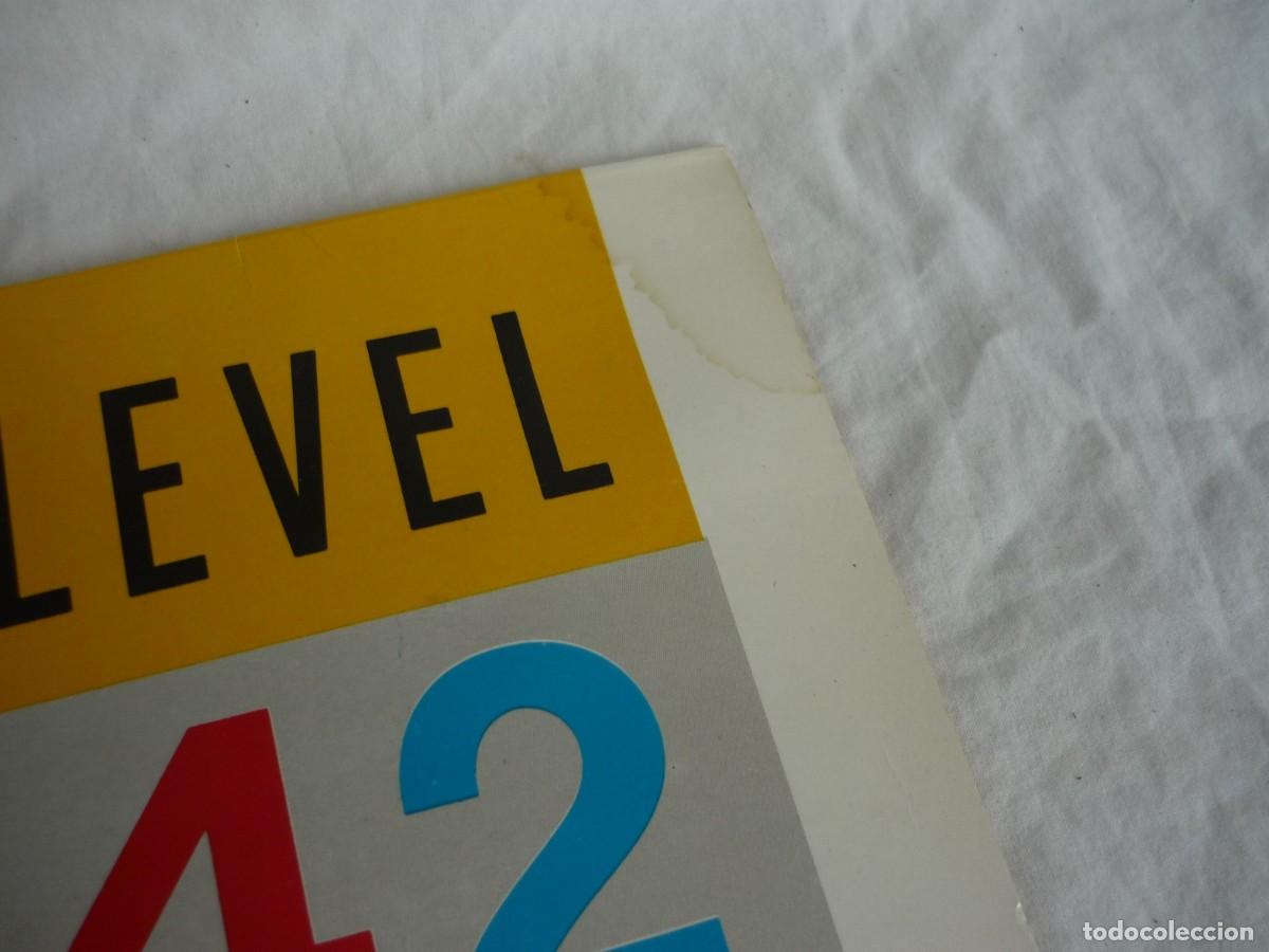 Discos de vinilo: LP vinilo Level 42, Lessons in love, extended versi&oacute;n 1986 - Foto 2