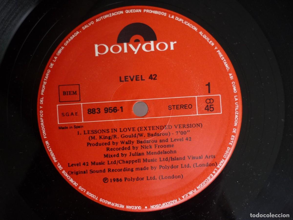 Discos de vinilo: LP vinilo Level 42, Lessons in love, extended versi&oacute;n 1986 - Foto 6