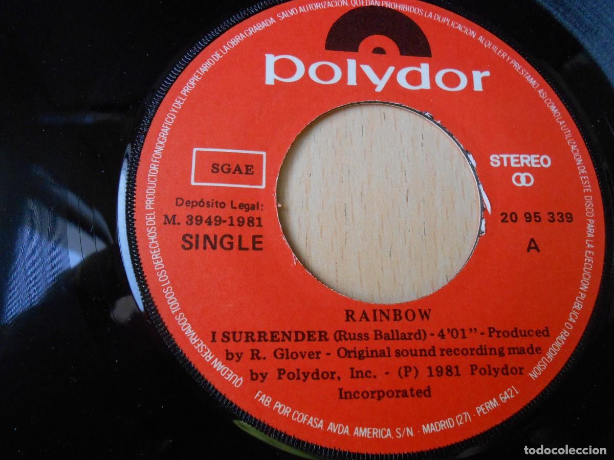 Discos de vinilo: RAINBOW , SG, I SURRENDER + 1, A&Ntilde;O 1981, POLYDOR 20 95 339 - Foto 3