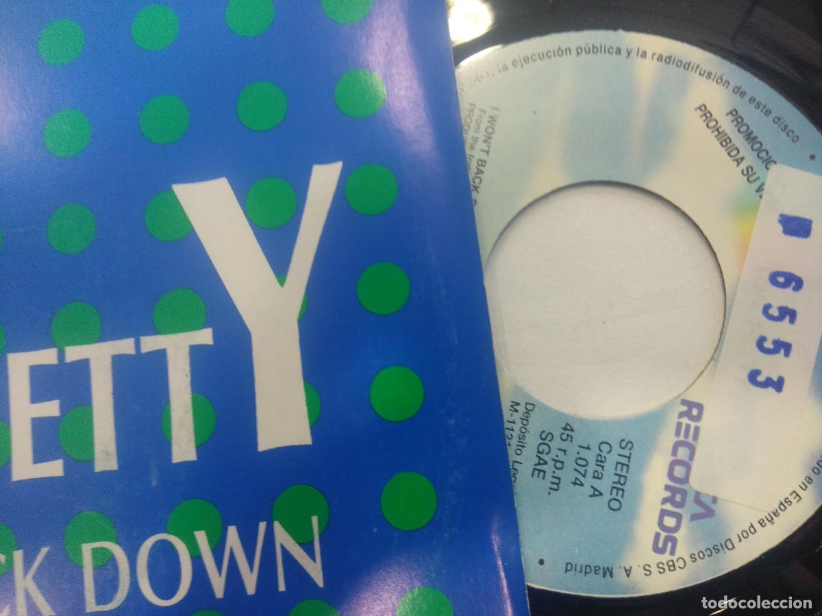 Discos de vinilo: TOM PETTY/I WONT BACK DOWN/SINGLE PROMOCIONAL. - Foto 2