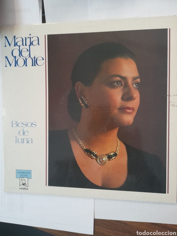 Discos de vinilo: Mar&iacute;a del Monte. Besos de Luna. - Foto 1
