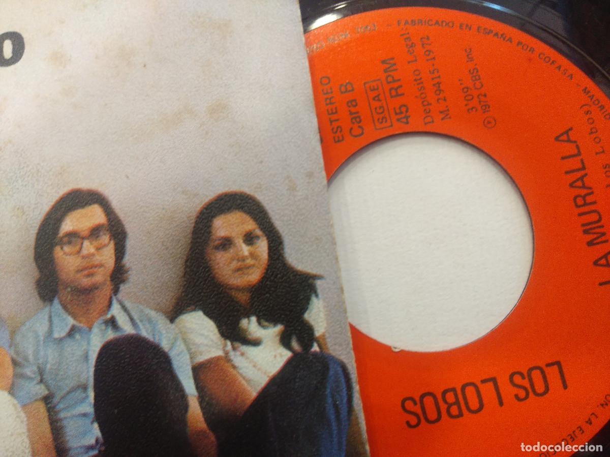 Discos de vinilo: LOS LOBOS/VIENTOS DEL PUEBLO/SINGLE. - Foto 2