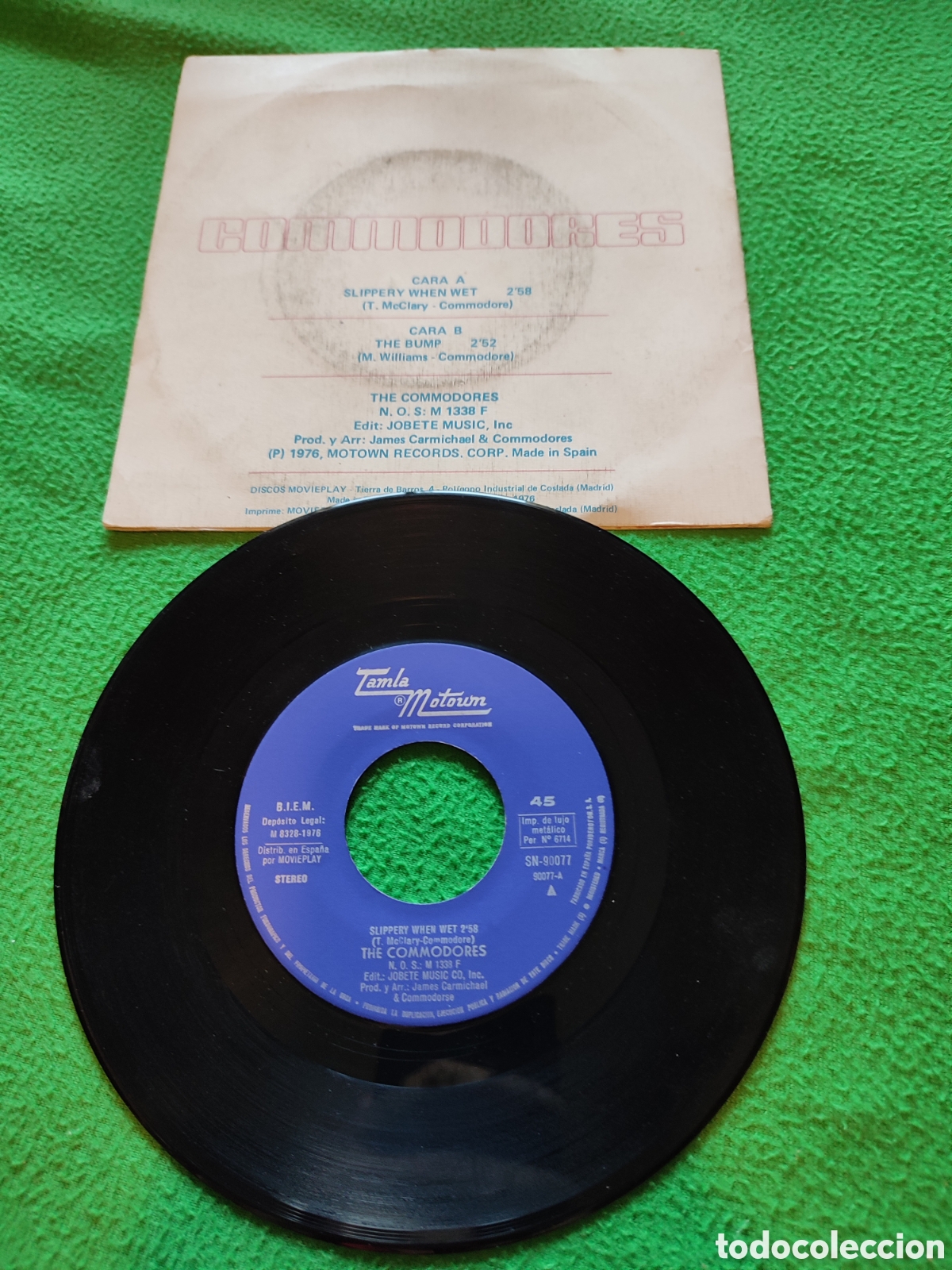 Discos de vinilo: Commodores - Slippery when wet - Foto 2