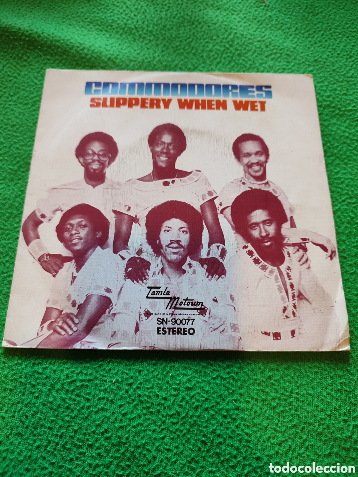Discos de vinilo: Commodores - Slippery when wet - Foto 1