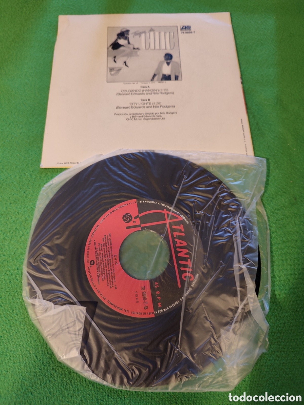 Discos de vinilo: Chic - Colgando Single - Foto 2