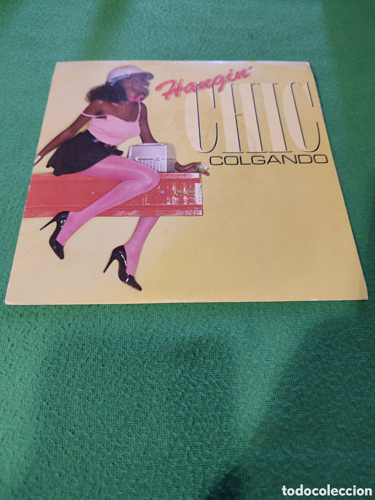 Discos de vinilo: Chic - Colgando Single - Foto 1