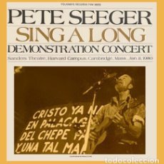 Discos de vinilo: PETE SEEGER SING ALONG DEMONSTATION CONCERT, CAJA 2LP, LIBRETO 16 PAGIN, USA EDT FOLKWAYS, IMPECABLE