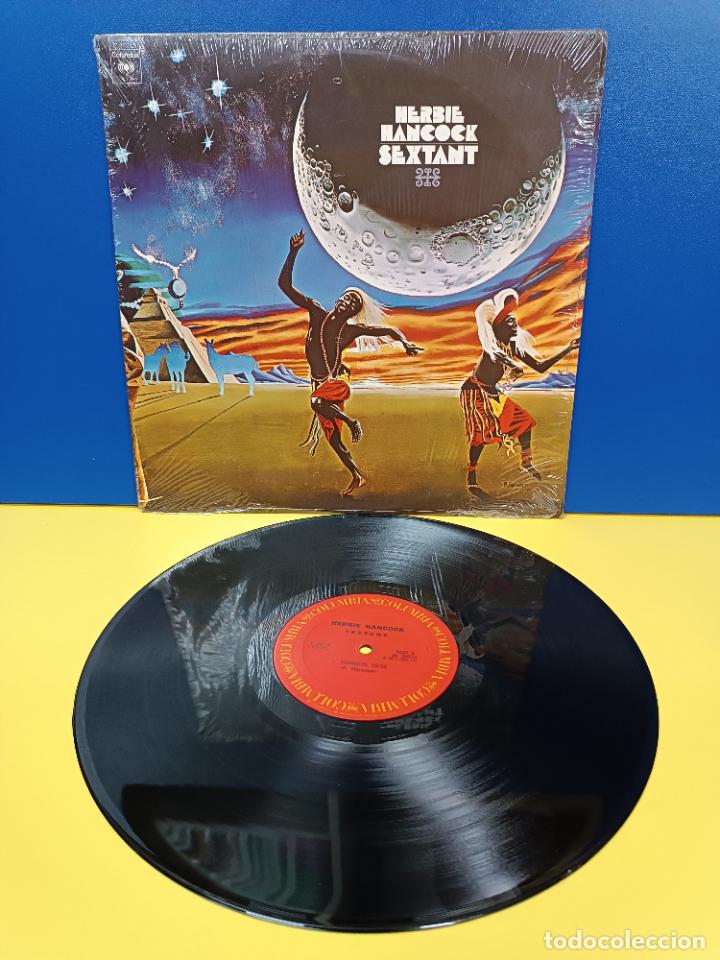 Discos de vinilo: LP DISCO VINILO HERBIE HANCOCK SEXTANT - Foto 1