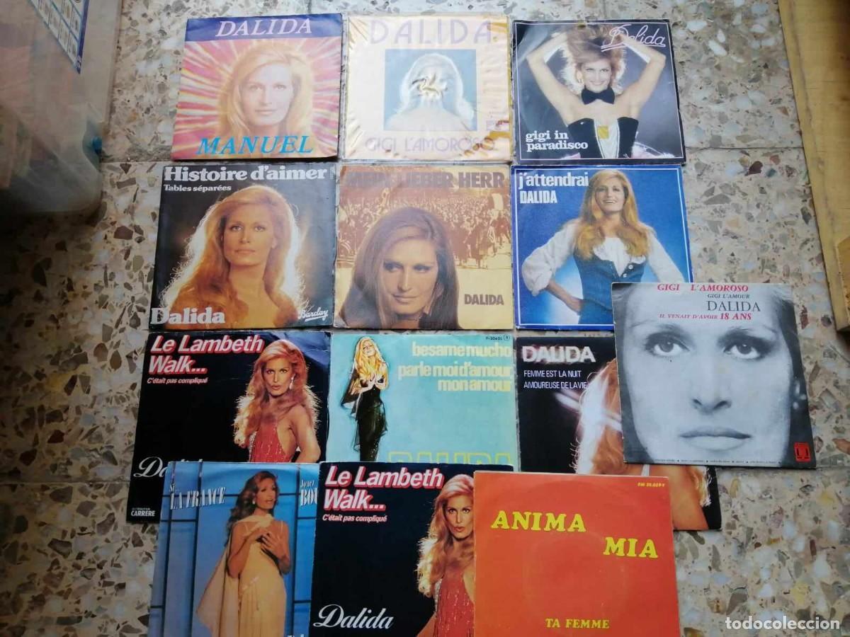 Discos de vinilo: DISCO SINGLE. TRECE DISCOS DE DALIDA, EN ESPA&Ntilde;OL Y FRANCES - Foto 1