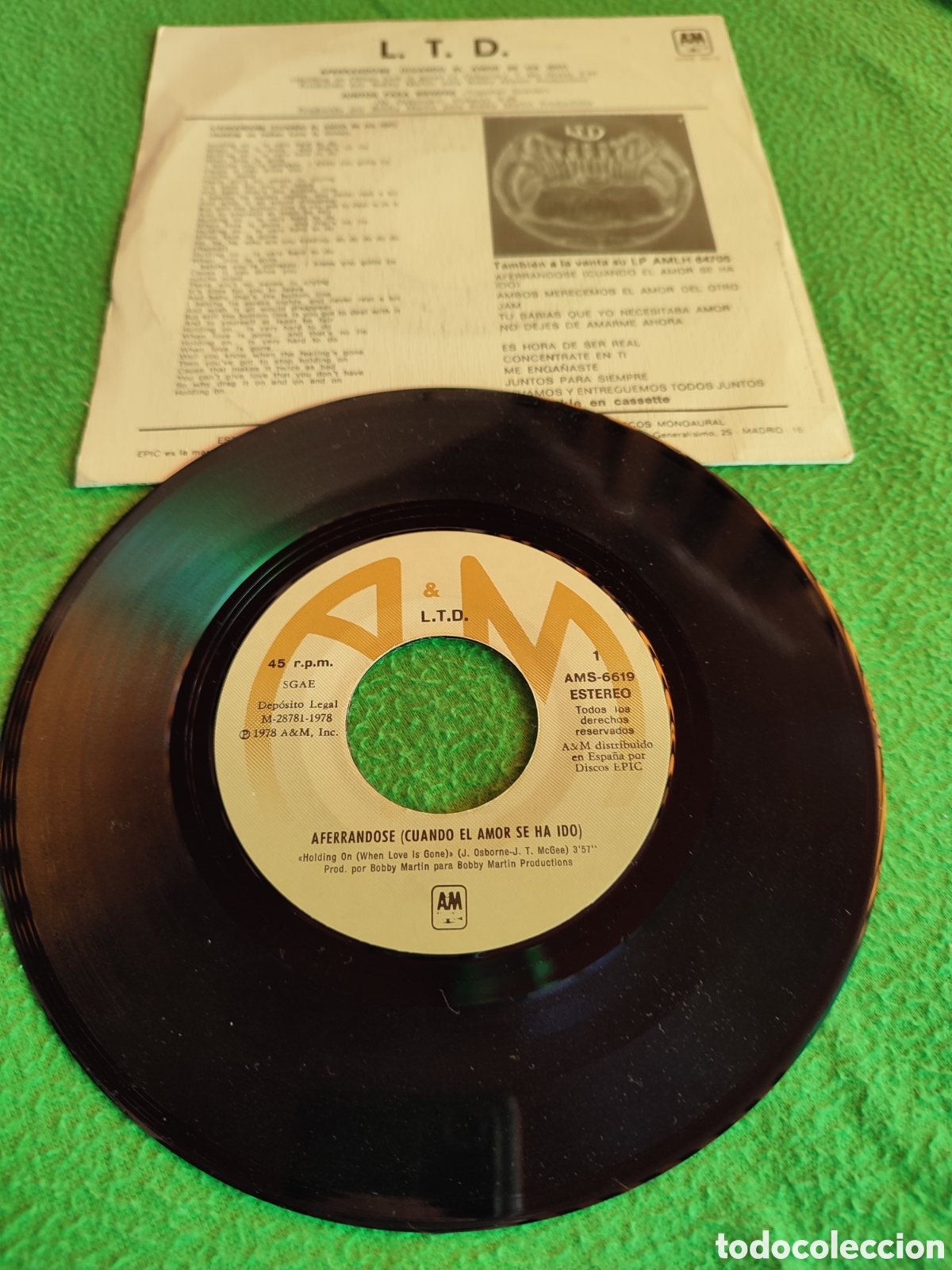 Discos de vinilo: L.T.D. - Aferr&aacute;ndose - Foto 2