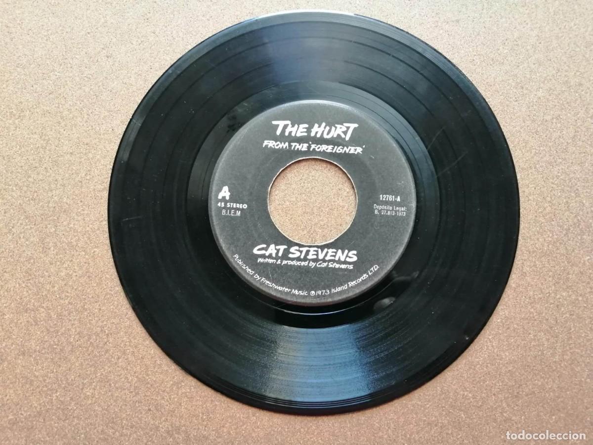 Discos de vinilo: DISCO SINGLE. CAT STEVENS (SILENT SUNLIGHT - THE HURT) - Foto 1