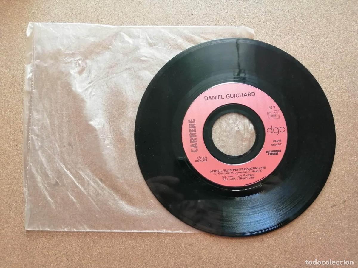 Discos de vinilo: DISCO SINGLE. DANIEL GUICHARD (CEST PAS FACILE DAIMER - PETITES FILLES, PETITS GAR&Ccedil;ONS) - Foto 2