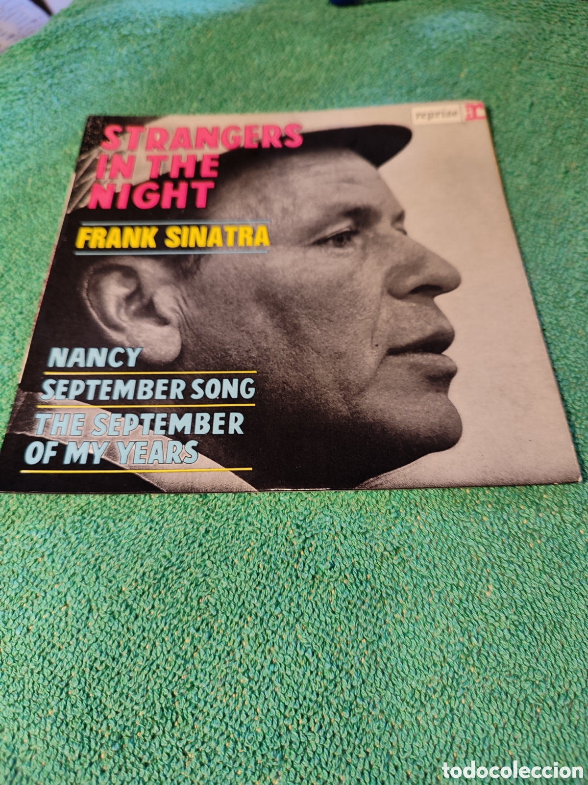 Discos de vinilo: Frank Sinatra - Strangers in the night + 3 - Foto 1
