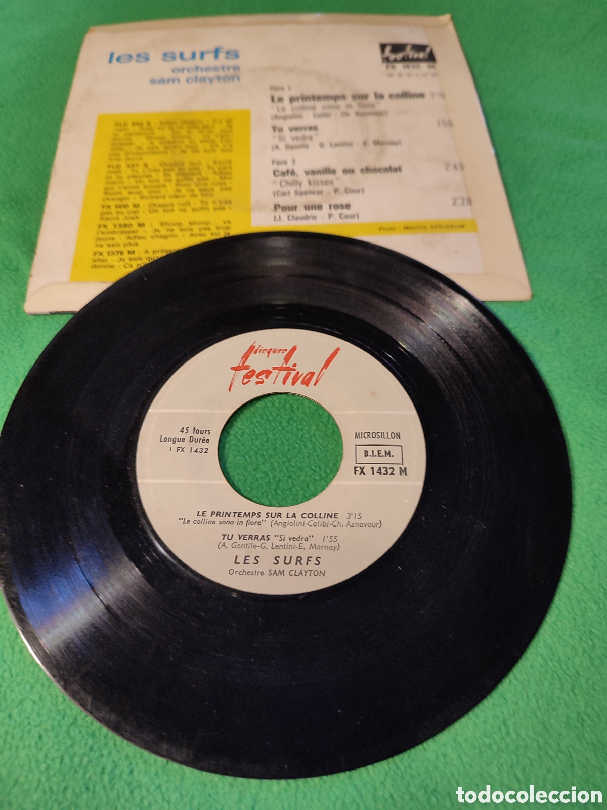 Discos de vinilo: Les Surfs - Les printemps sur la Colline + 3 - Foto 2
