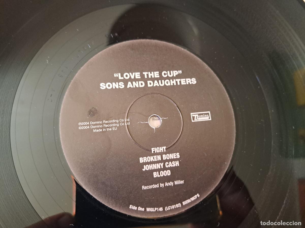 Discos de vinilo: LP Sons And Daughters &lrm;&ndash; Love The Cup 2004 - Foto 4