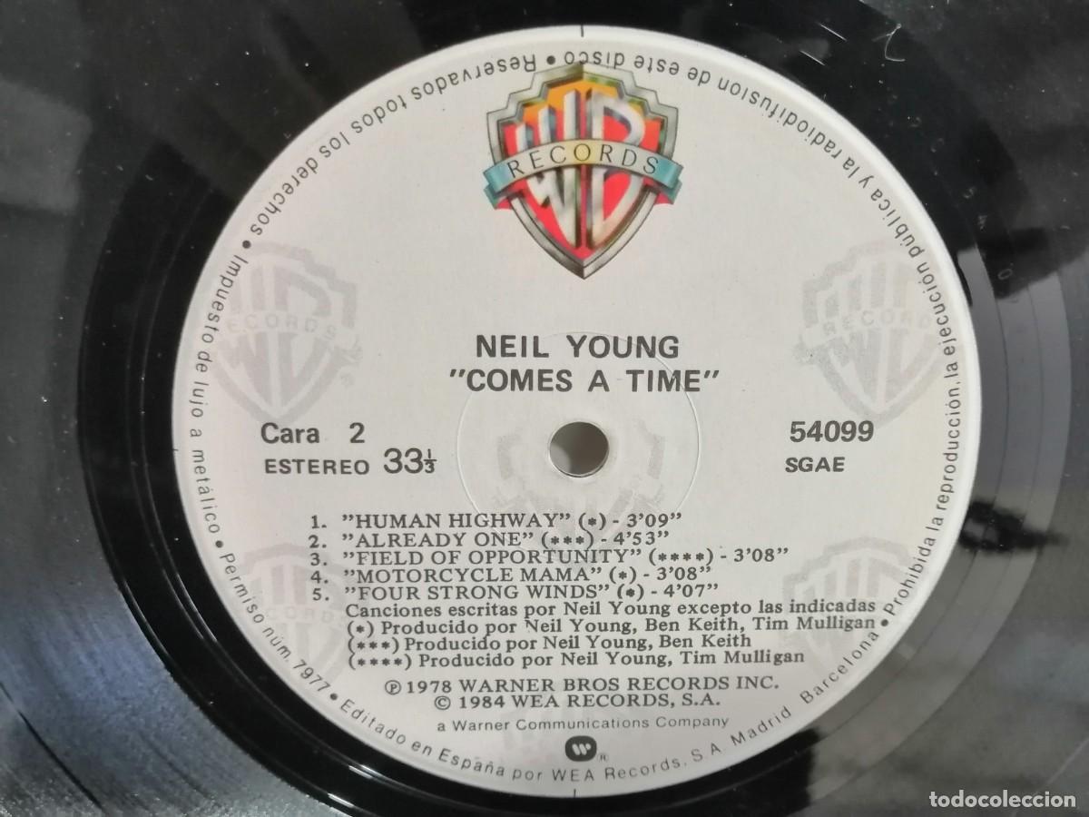 Discos de vinilo: Neil Young - Comes A Time - LP - 1984 - Spain - Foto 6