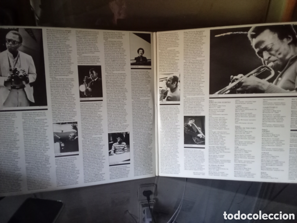 Discos de vinilo: MILES DAVIS &rdquo;DIRECTIONS &rdquo; Doble LP CBS 1981 - Foto 4