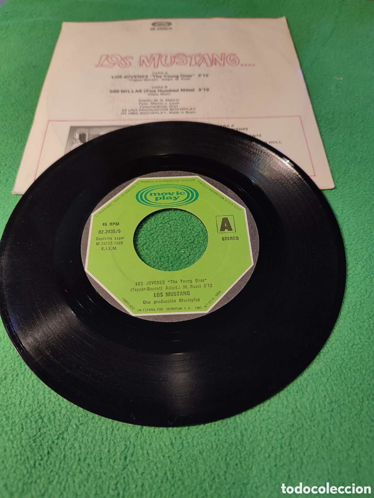 Discos de vinilo: Los Mustang - Los j&oacute;venes Vinilo Single - Foto 2