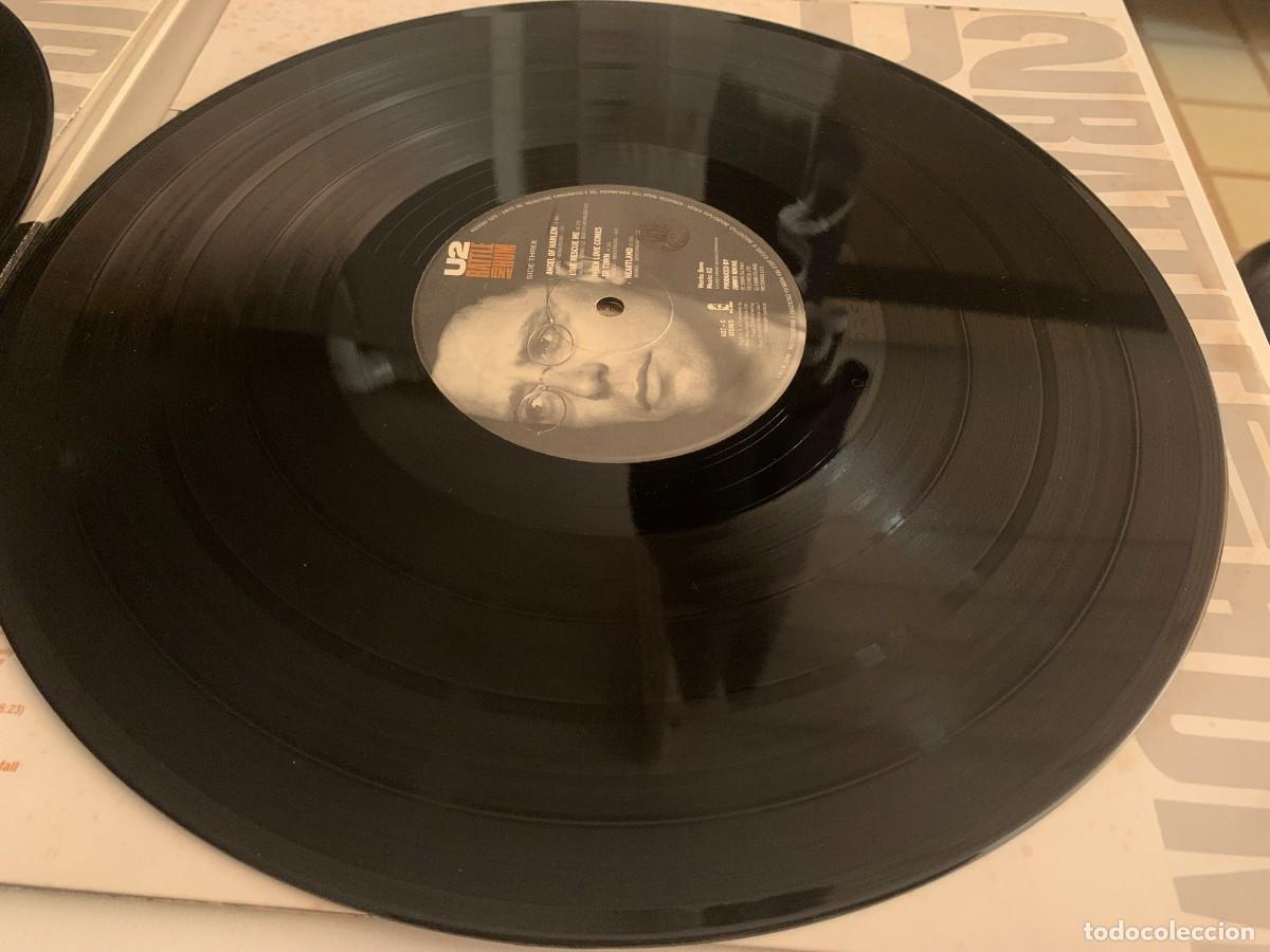 Discos de vinilo: U2 RATTLE AND HUM DOUBLE VINYL LP INNER - Foto 5