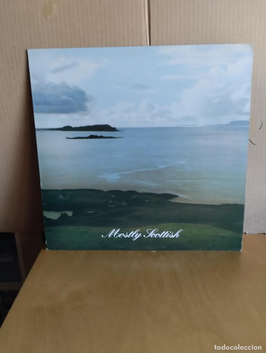 Discos de vinilo: TWENTY FEET BELOW ---- MOSTLY SCOTTISH - Foto 1