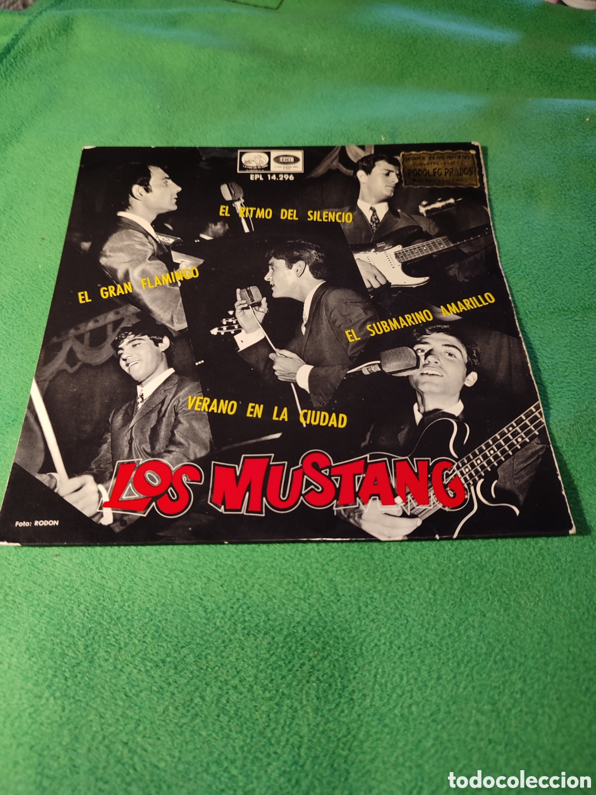 Discos de vinilo: Los Mustang - El submarino amarillo+ 3 - Foto 1