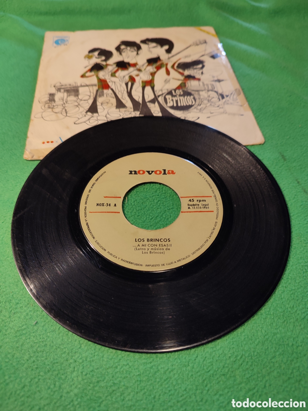 Discos de vinilo: Los Brincos - A mi con esas - Foto 2