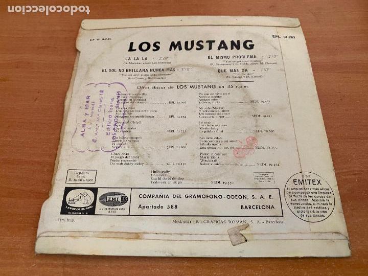 Discos de vinilo: LOS MUSTANG (LA LA LA) EP ESPA&Ntilde;A 1966 (EPI26) - Foto 3