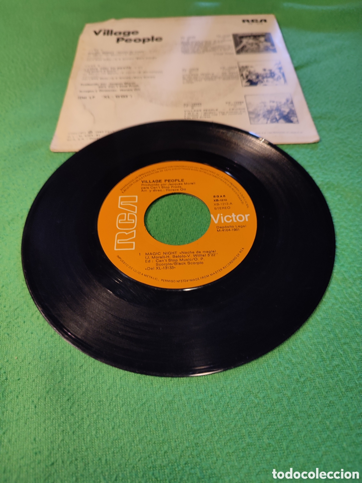 Discos de vinilo: Village People - Magic night - Foto 2