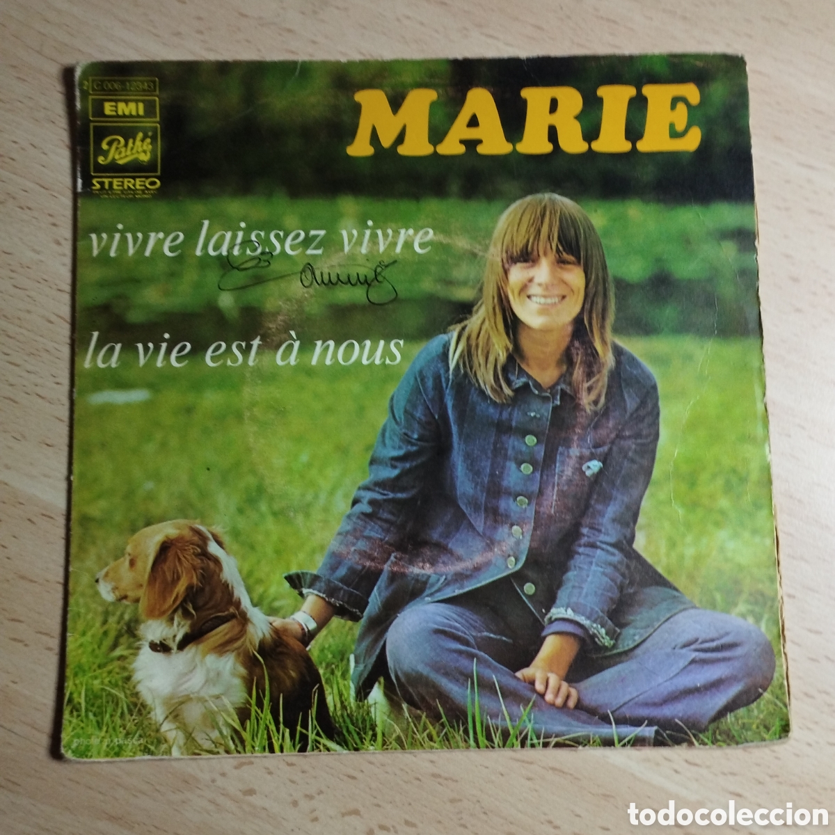 Disques de vinyle: Single 7&rdquo; Marie 1972 France. Vivre laissez vivre + La vie est a nous.