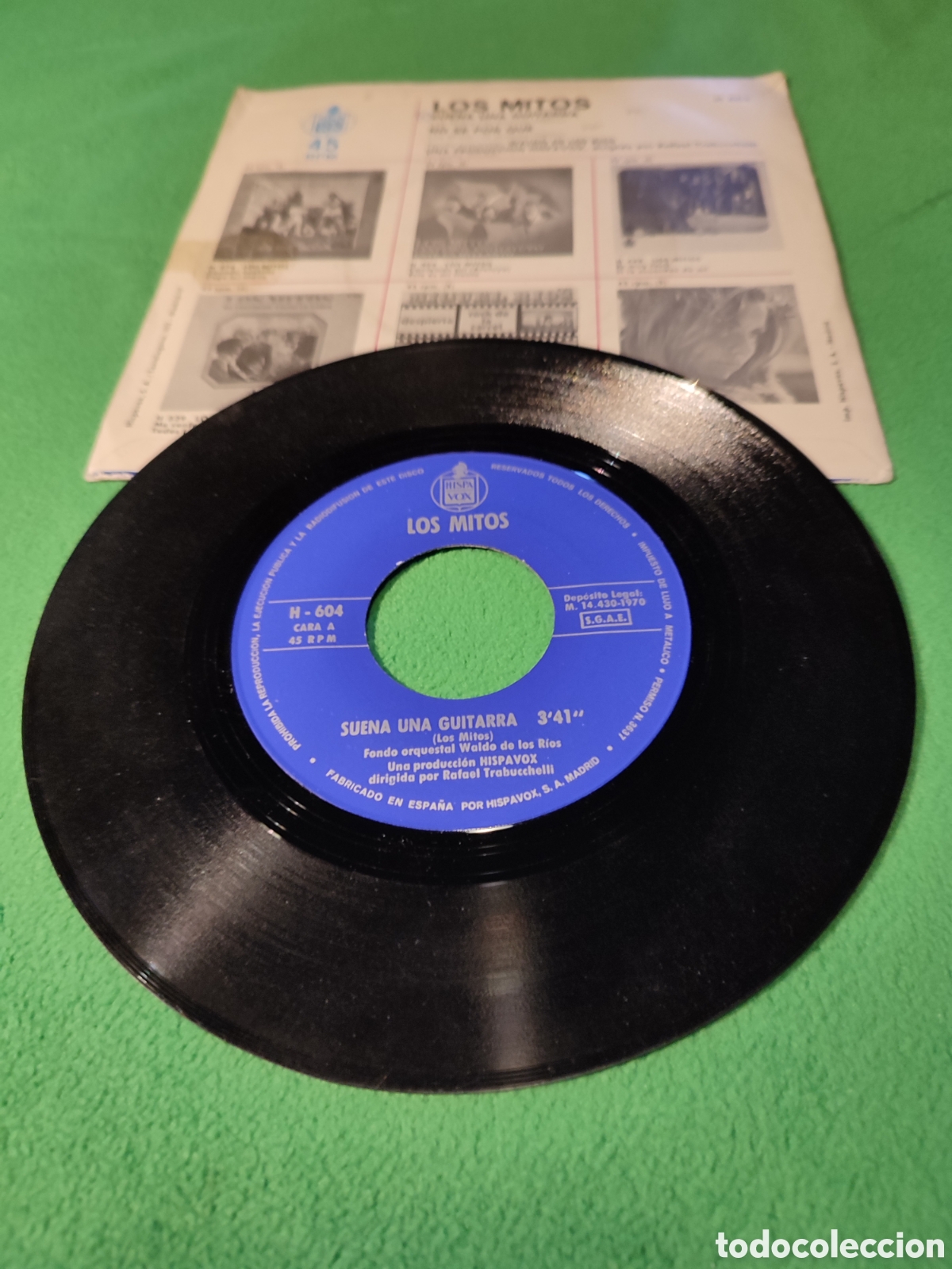 Discos de vinilo: Los Mitos - Suena una guitarra - Foto 2