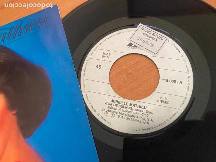 Discos de vinilo: MIREILLE MATHIEU (VIVIR DE SUE&Ntilde;OS) SINGLE 1991 ESPA&Ntilde;A (EPI27) - Foto 2
