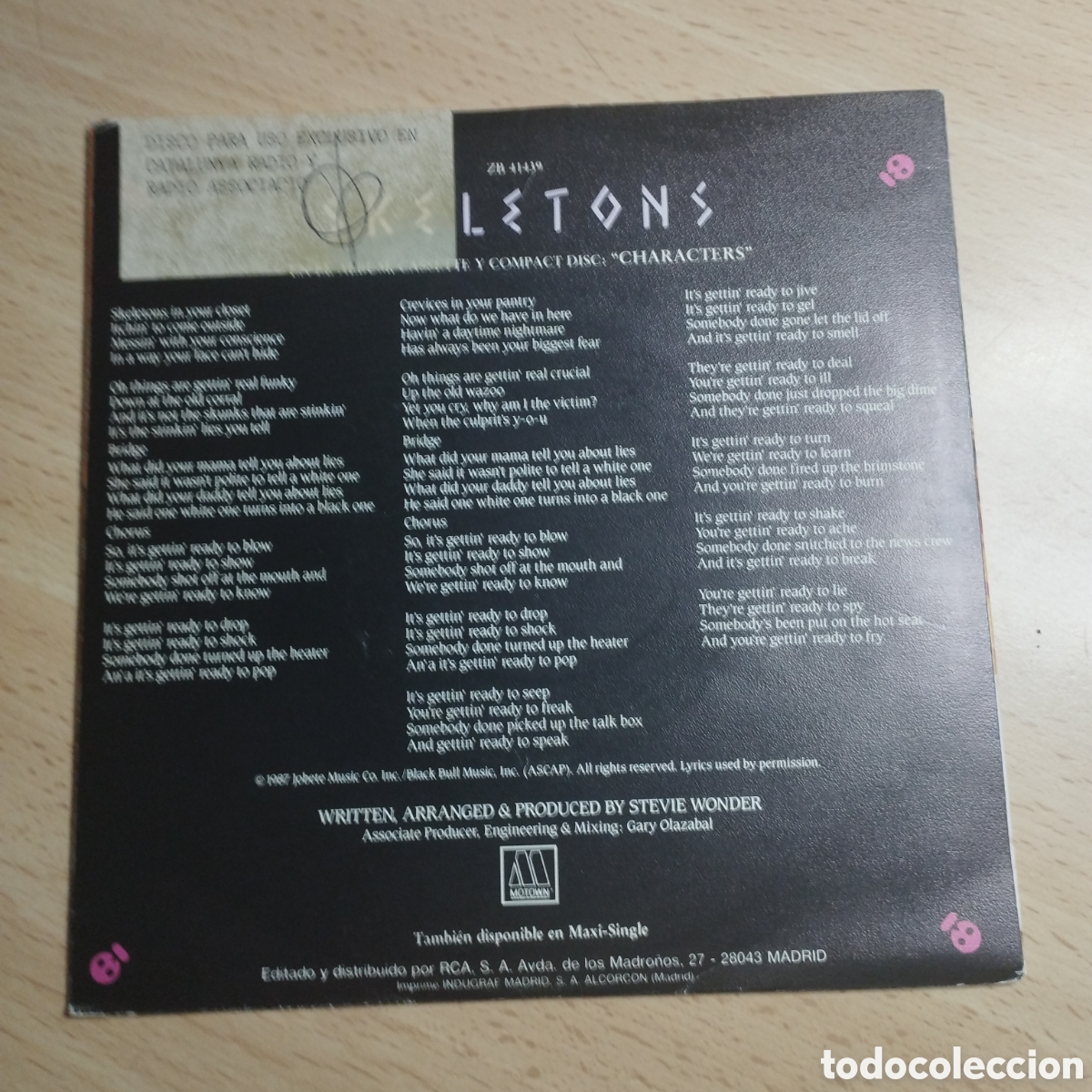 Discos de vinilo: Single 7&rdquo; Estevie Wonder 1987 Skeletons + versi&oacute;n instrumental. - Foto 2