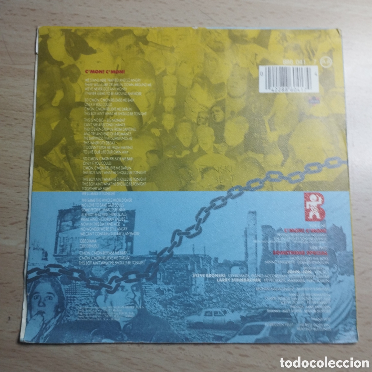 Discos de vinilo: Single 7&rdquo; Bronski Beat 1986 Cmon! Cmon! + Something special. - Foto 2